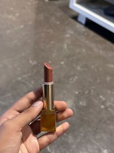 Estee Lauder Pure Color Envy Lipstick – Shade: 111