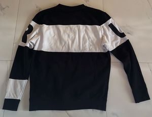 Stylish Black &amp; White Pullover