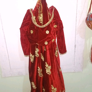 maroon valvat lehanga with full sleeves blouse work full lehanga n blouse too with golden latkan