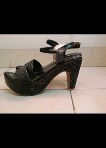 Combo Of Black Dress And Heels