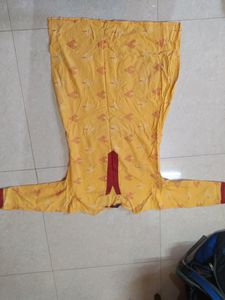 Woman&#39;s Kurta