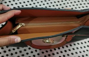MICHAEL KORS Leather Handbag