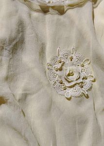Vintage Lace And Pearl Roung NeckTop