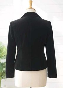 Elegant Black Velvet short Blazer