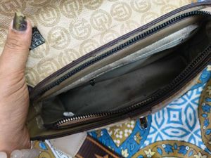 Beautiful Sling  Bag For Women In Normal Size
