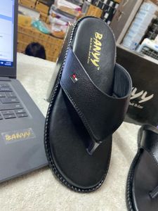 Banyy Trendy Slippers