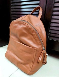 Leather 🎒  Bagpack