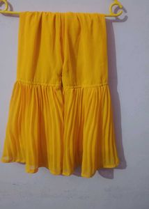 Baby Yellow Outfit 😻