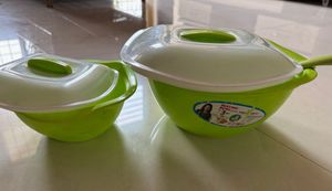 Munchkin Bowls with Lids and Spoons