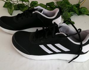 Black Casual Shoes  Original.... WithOut Tag