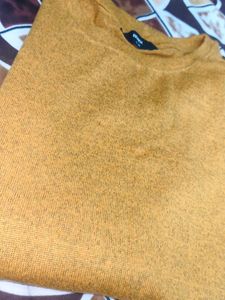 Mustard Button-Detail Top