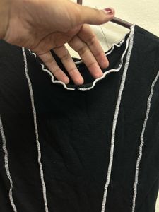 black fitted top size S