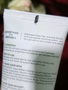 Plum Goodness Facewash... 170/-