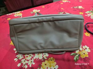 Baggit Handbag triple zipper spacious bag