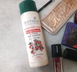 Biotique Berberry Makeup Remover ♥️