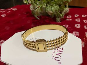 Anti Tarnish Gold-Tone Bracelet