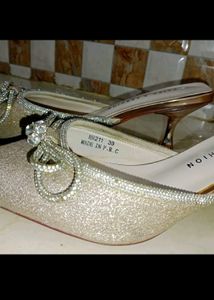 Bow Silver Heels