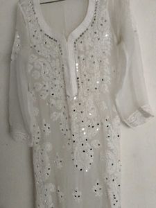 White Embroidered Kurta With Free Cotto Inner Wear