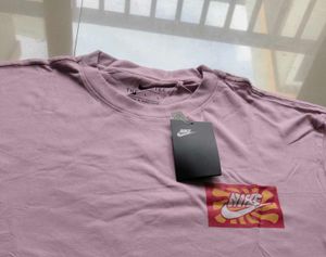 Nike Premium Loose fit tshirt