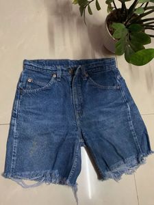 Vintage Levi&#39;s Denim Shorts