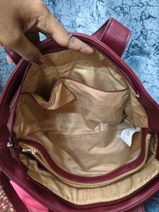 Capresse Handheld Bag With Detachable Belt