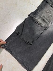 Gray Cargo Jeans🥰 ( no flaw )