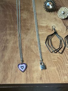 Mixed Jewelry Lot: Necklaces, Rings &amp; Earrings