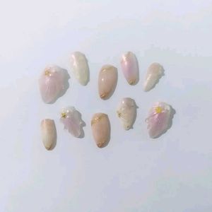 Press On Nails (Princess Pearl)