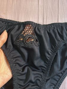 Black swimwear with Lace Detail