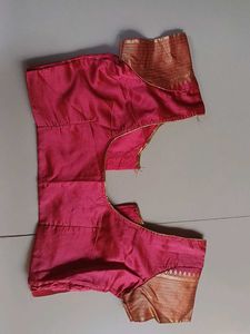 Women Saree n Blouse