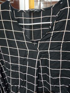 Checkered V-Neck Top