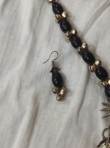 Necklace &amp; Earring Set