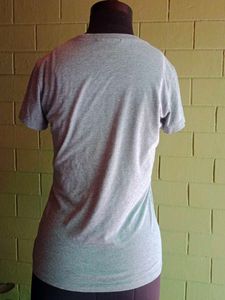 Guess Gray Graphic Tee - Size S