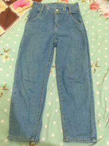 Selling Jeans Combo Wit Free 1 Eyeliner .