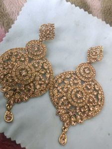 Elegant Gold Tone Drop Earrings