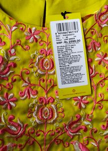 Women Vishudh Kurta Pant Dupatta Set