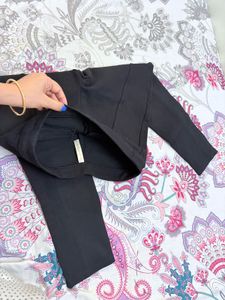 Chic Black Ankle Pants