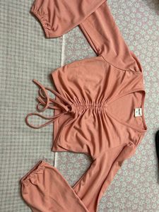 Cute Peach knot top 💕