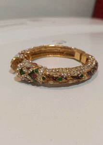 Vintage Gold Tone Crystal Bangle Bracelet