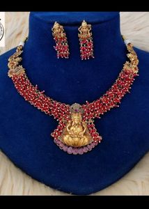 Designer Neck Piece With Earrings