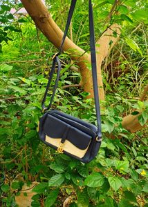 Oriflame Exclusive Dune Crossbody Bag