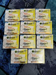 Garnier Bright Complete Vitamin C Serum Gel