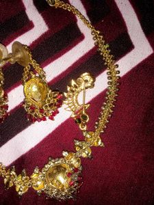 Vintage Set Of Nosepin, Earings &amp; Necklace
