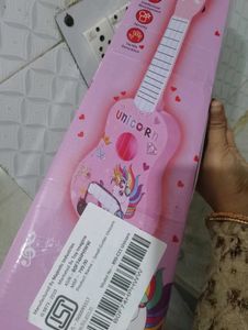 Baby pink gitar