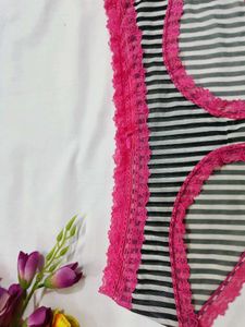 🇳🇿💫💗 Striped Panties with Pink Lace