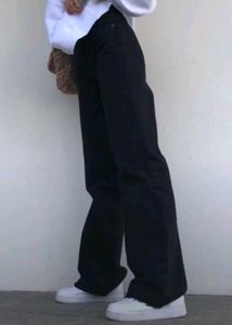 Black Treading Jeans 👖✨ Comboo