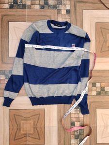 streachable unisex sweater