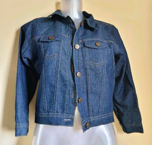BOGO🎁Buy One Get 1 Free🎁Size Small Denim Jacket