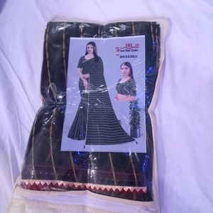 Saree With Blouse 400 Rupees