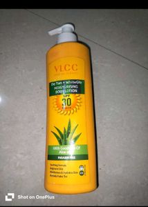 VLCC Body Lotion Set